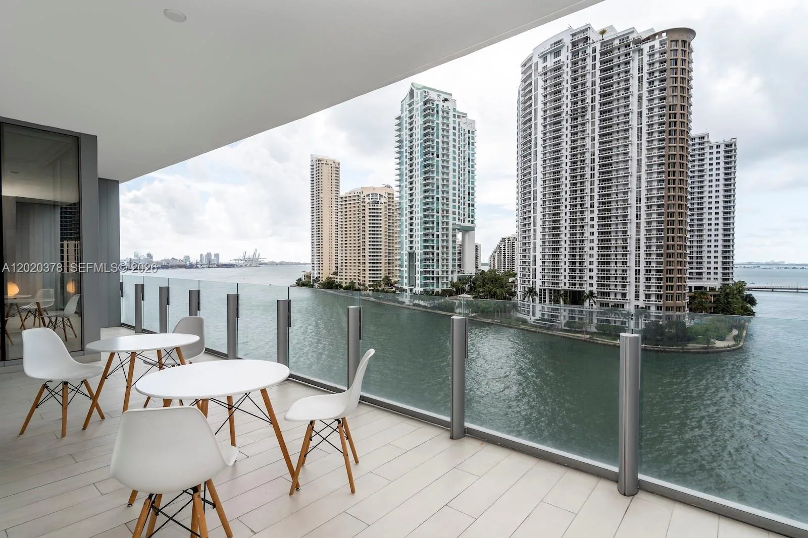 300 Biscayne Boulevard Way # 802E, Miami, FL 33131