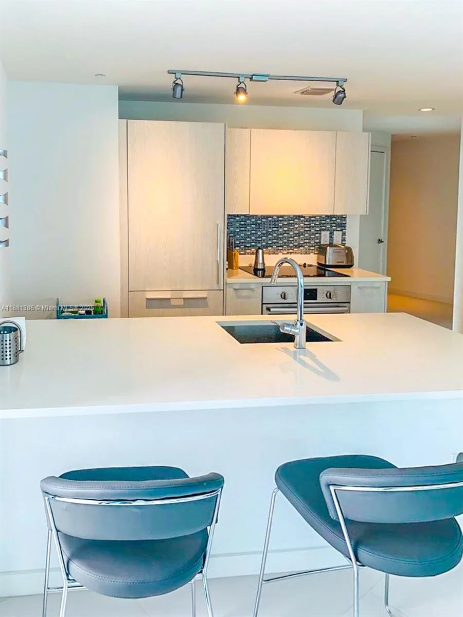 501 NE 31st St # 3906, Miami, FL 33137 photo 5