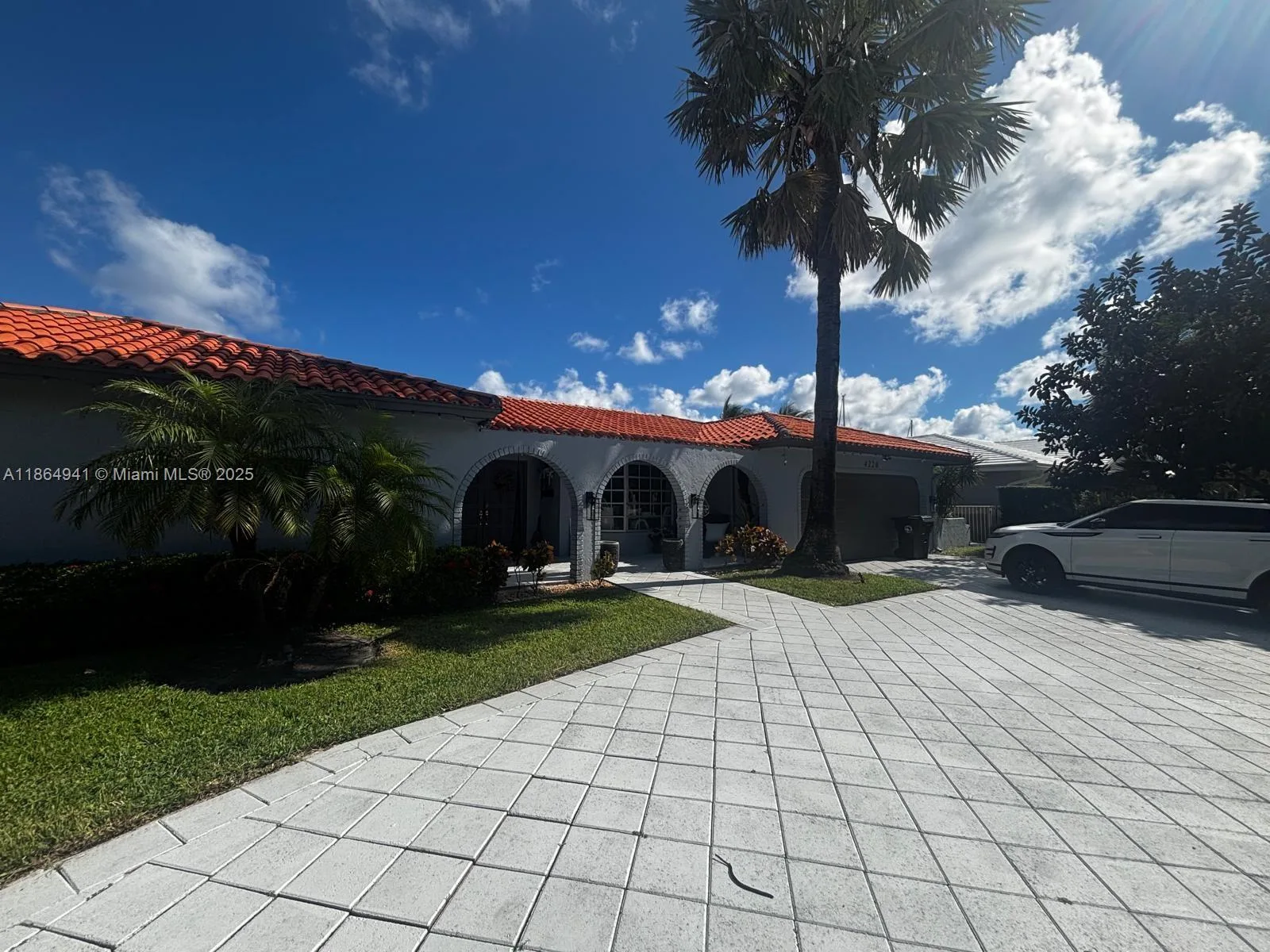 4220 NE 27th Ave, Lighthouse Point, FL 33064 photo 2