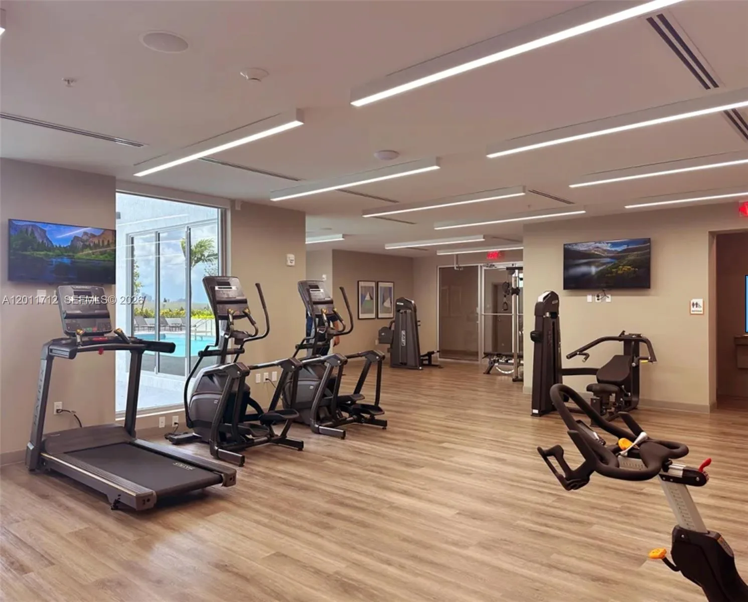 61 NW 37th Ave # 21, Miami, FL 33125 photo 9