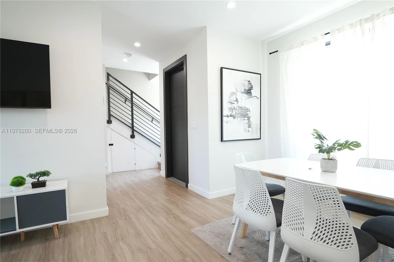 211 SE 4th St # 3, Hallandale Beach, FL 33009 photo 3
