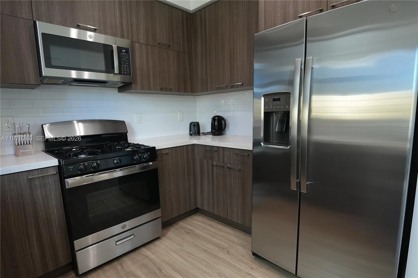 211 SE 4th St # 3, Hallandale Beach, FL 33009 photo 9