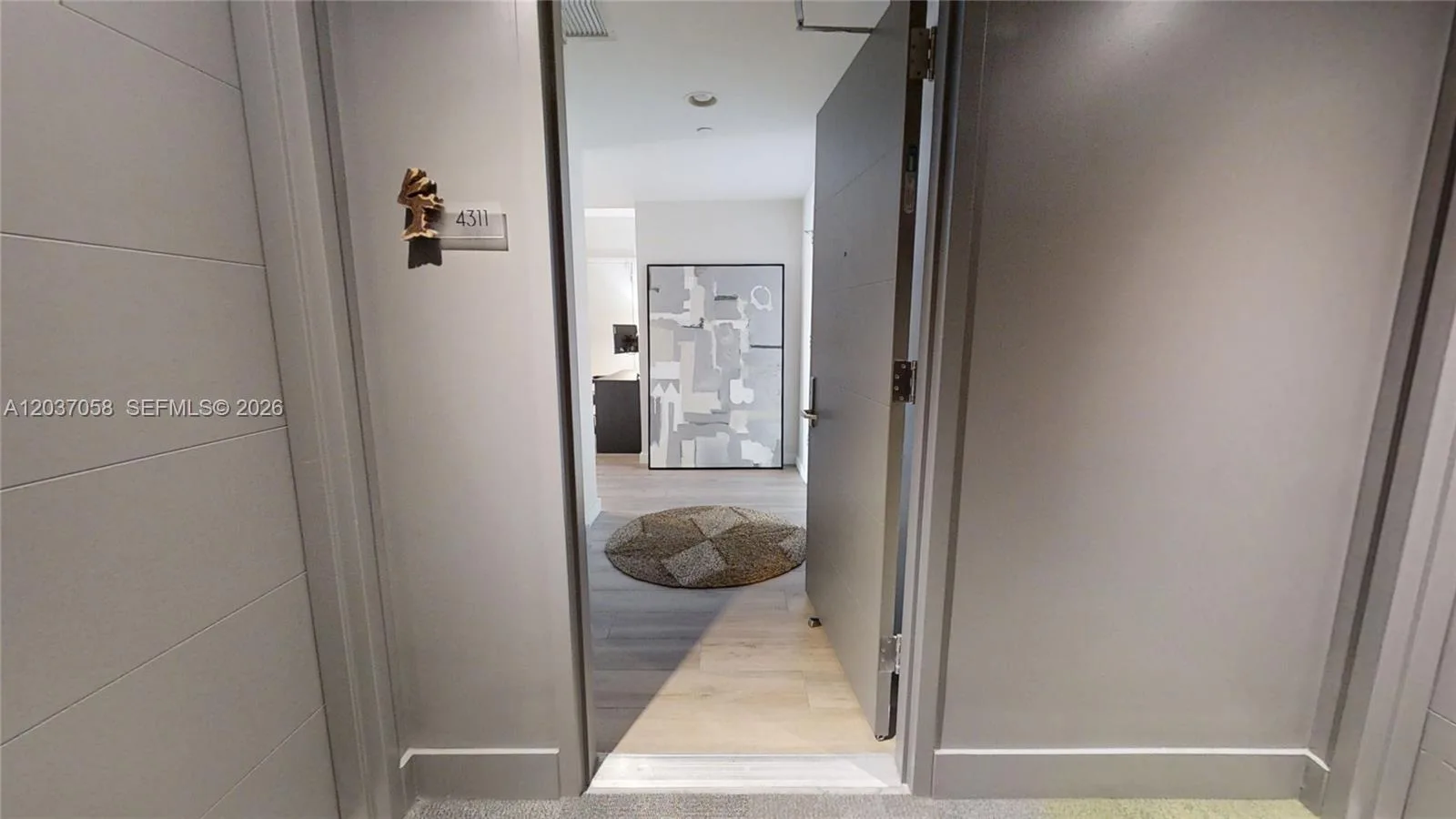 1010 Brickell Ave # 4311, Miami, FL 33131 photo 2