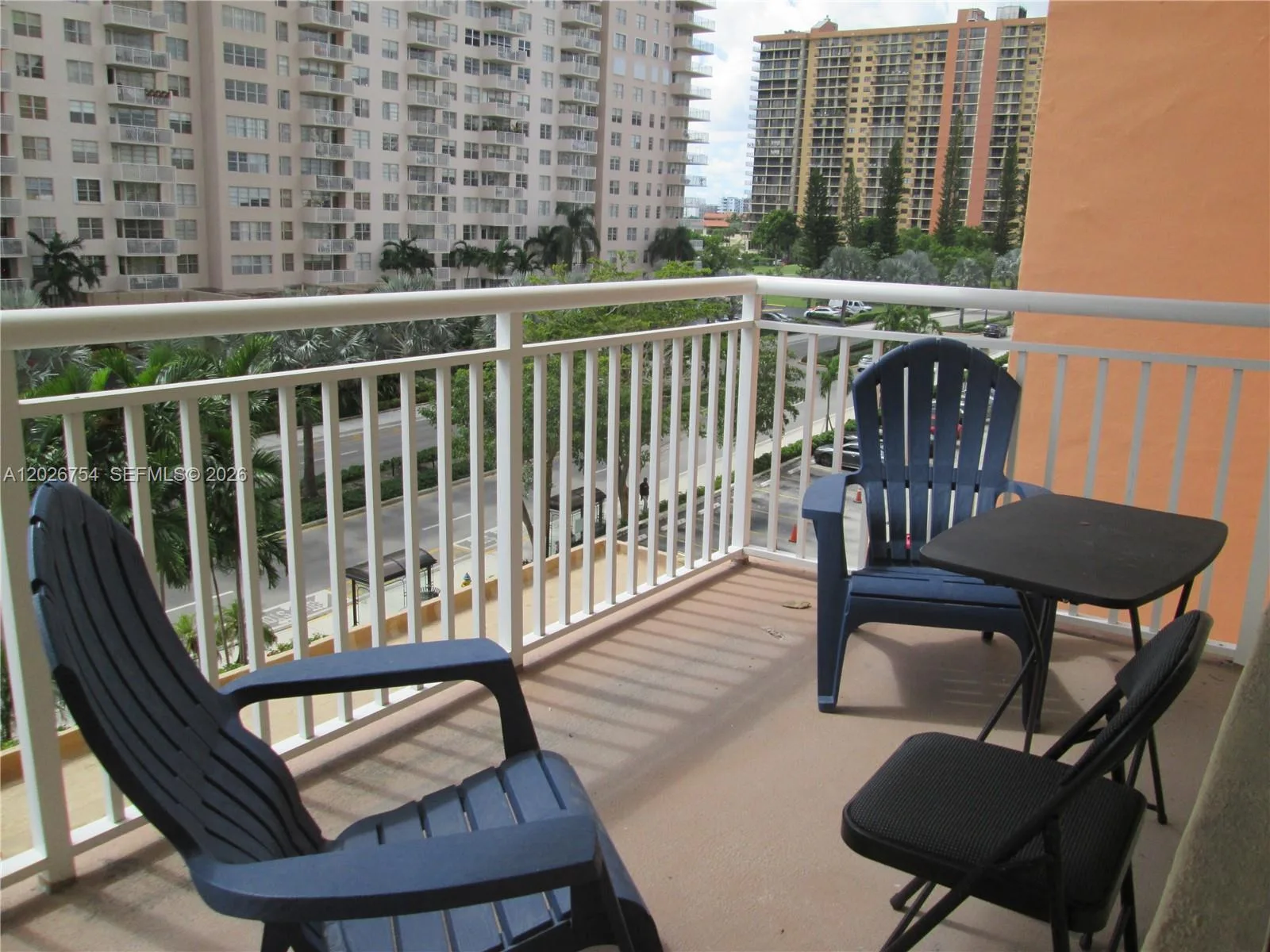 251 174th St # 411, Sunny Isles Beach, FL 33160