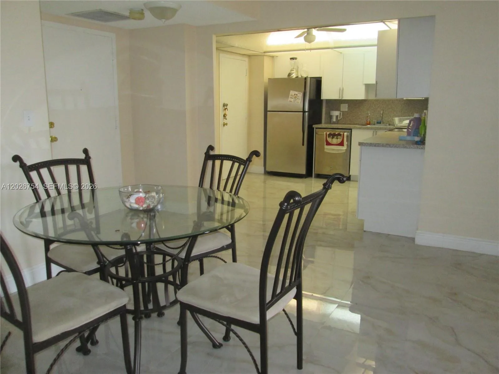 251 174th St # 411, Sunny Isles Beach, FL 33160 photo 9