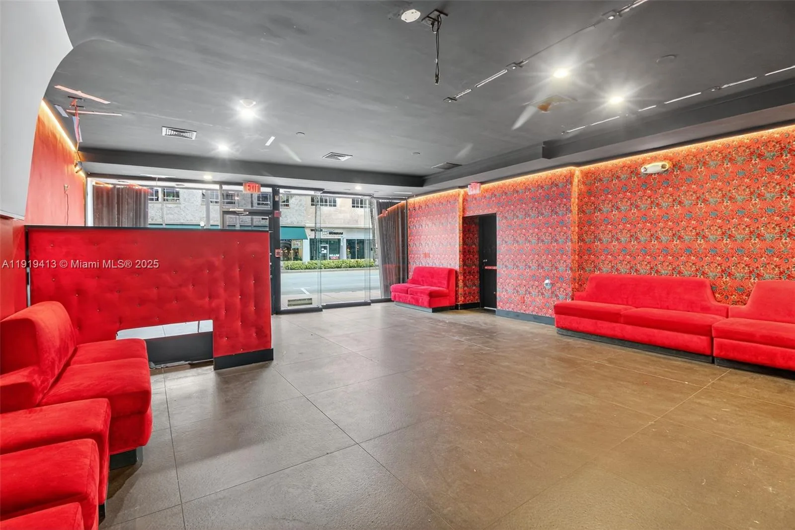 1218 Washington AVE, Miami Beach, FL 33139 photo 4