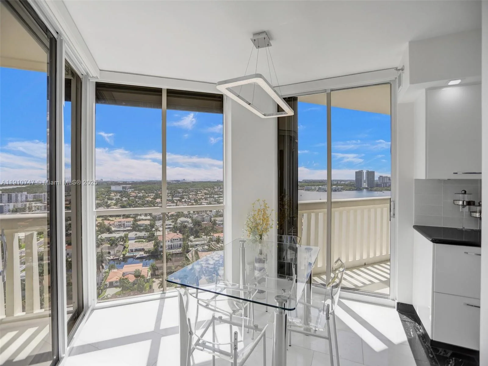 1000 E Island Blvd # 2103, Aventura, FL 33160 photo 4