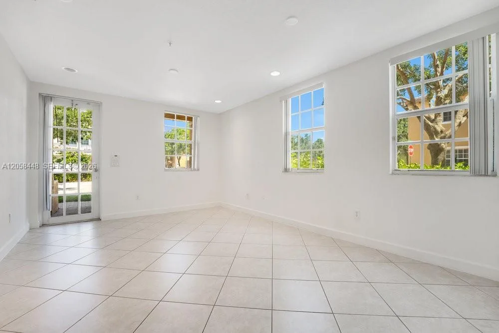 480 SW 147th Ave # 4616, Pembroke Pines, FL 33027 photo 4