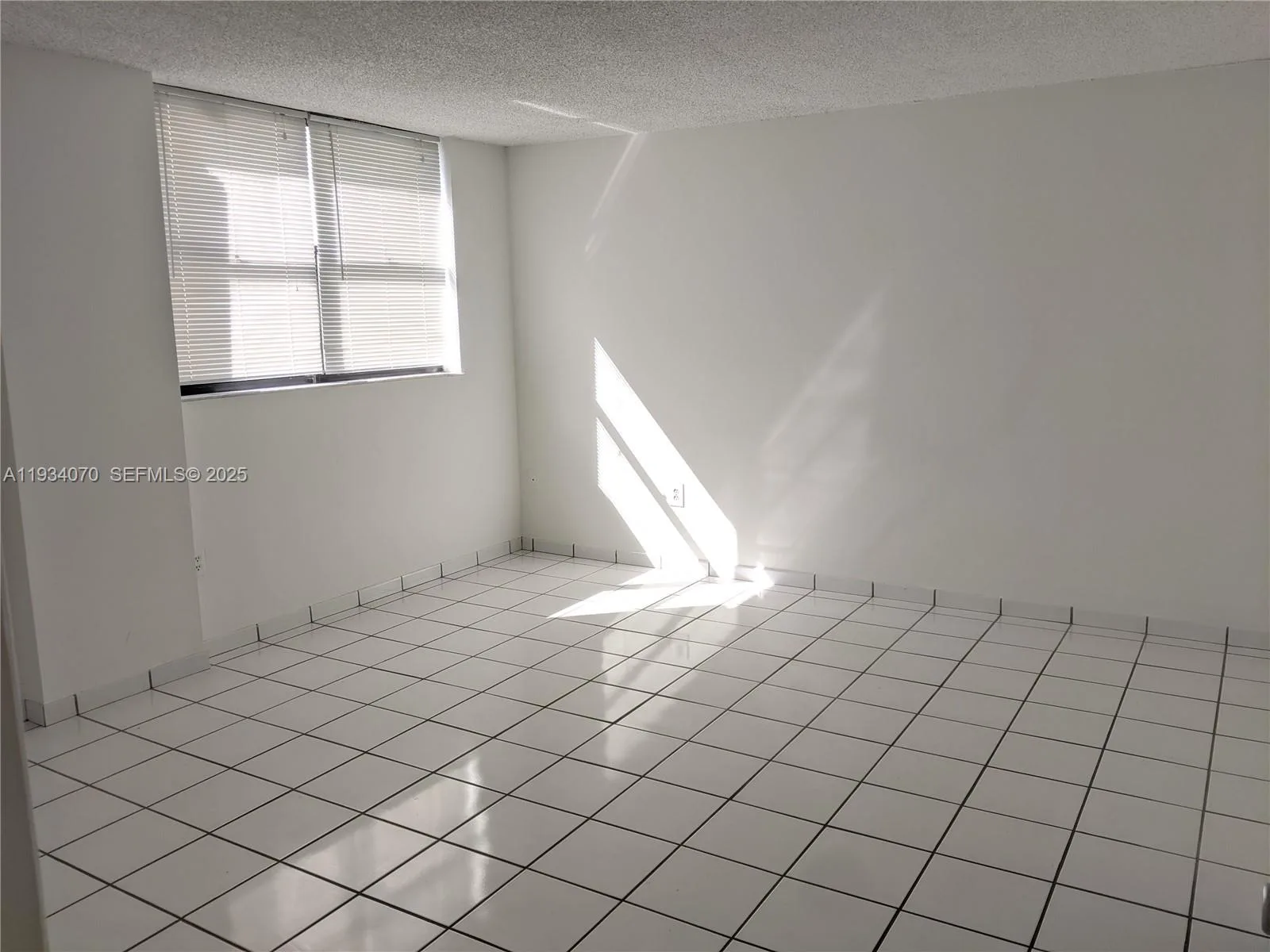 1623 Collins Ave # 218, Miami Beach, FL 33139 photo 11
