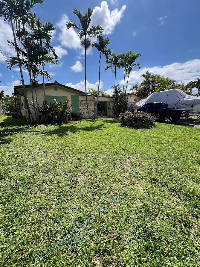 1881 NW 36th St, Oakland Park, FL 33309
