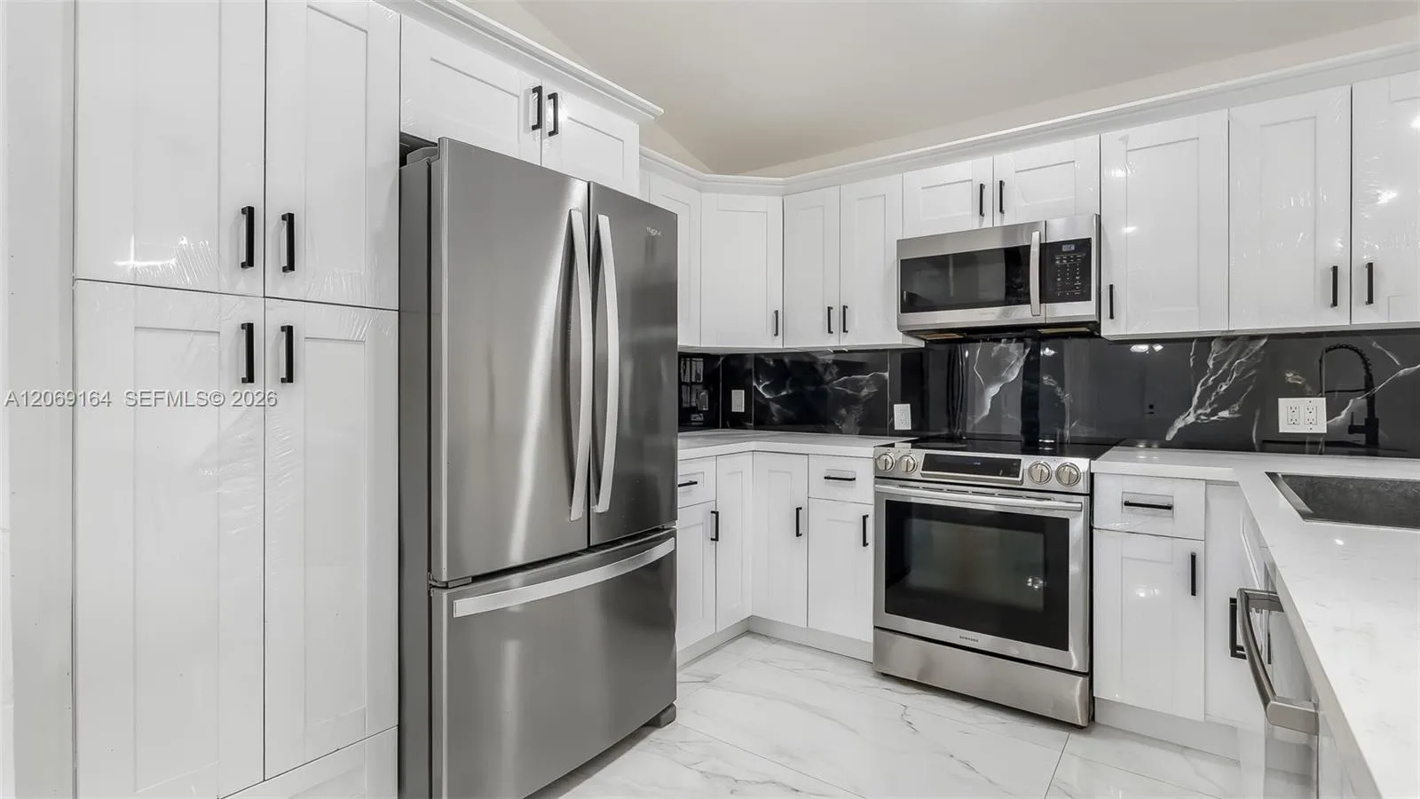 2421 SW 84th Ter, Miramar, FL 33025
