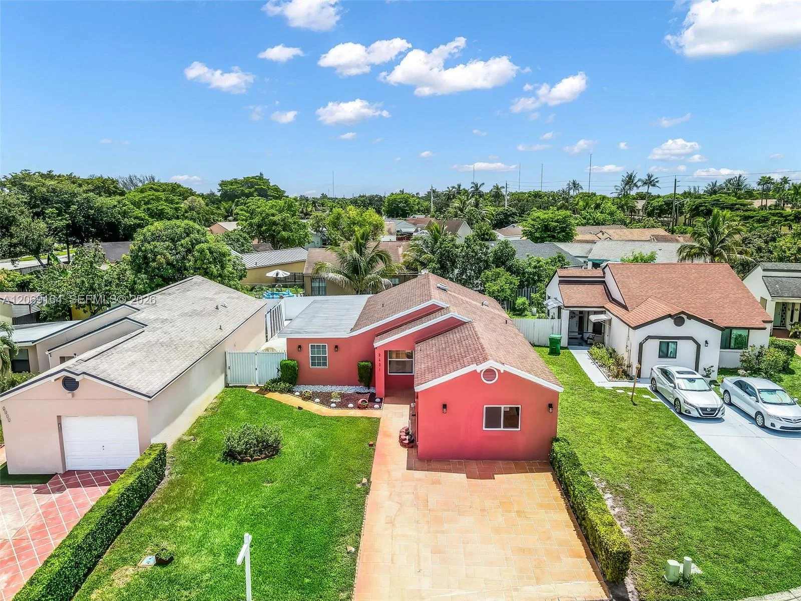 2421 SW 84th Ter, Miramar, FL 33025 photo 8