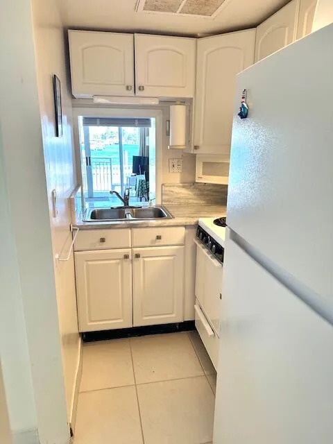 2508 Bay Drive # 110, Pompano Beach, FL 33062 photo 10