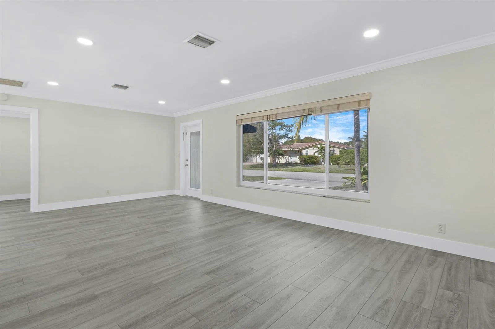 912 SE 8th Court, Deerfield Beach, FL 33441 photo 8