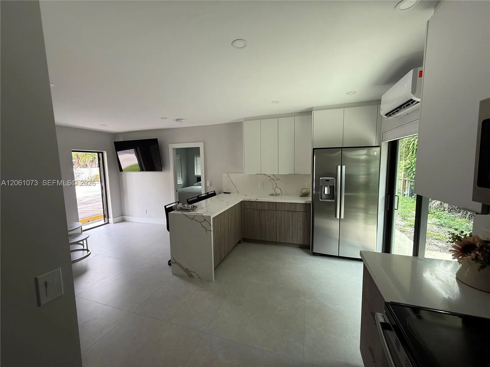 1050 NE 9th Ave # 4, Fort Lauderdale, FL 33304 photo 2