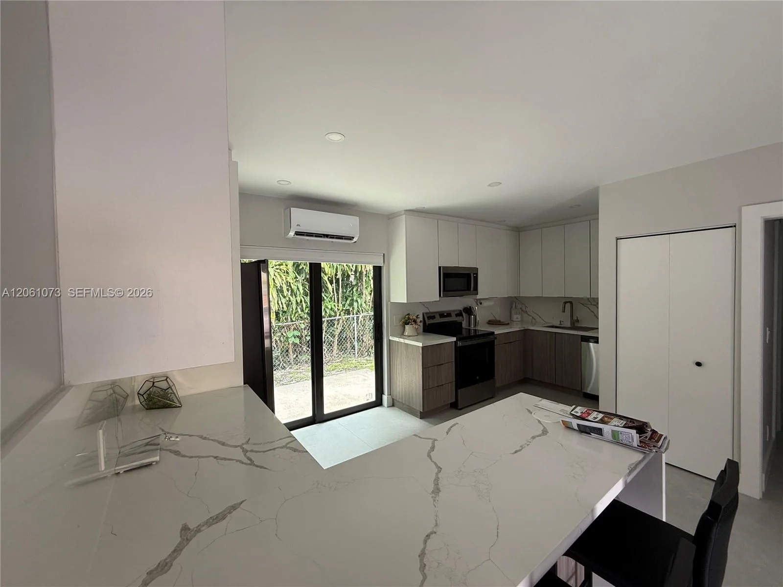 1050 NE 9th Ave # 4, Fort Lauderdale, FL 33304 photo 3