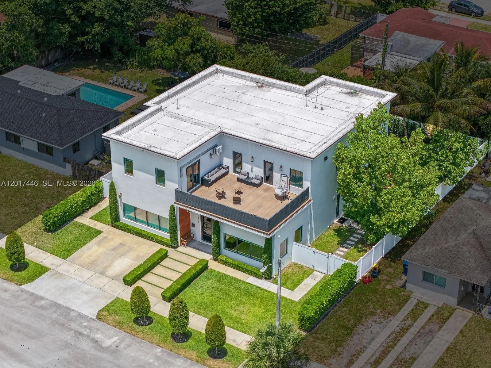1025 NE 170th Ter, Miami, FL 33162 photo 5