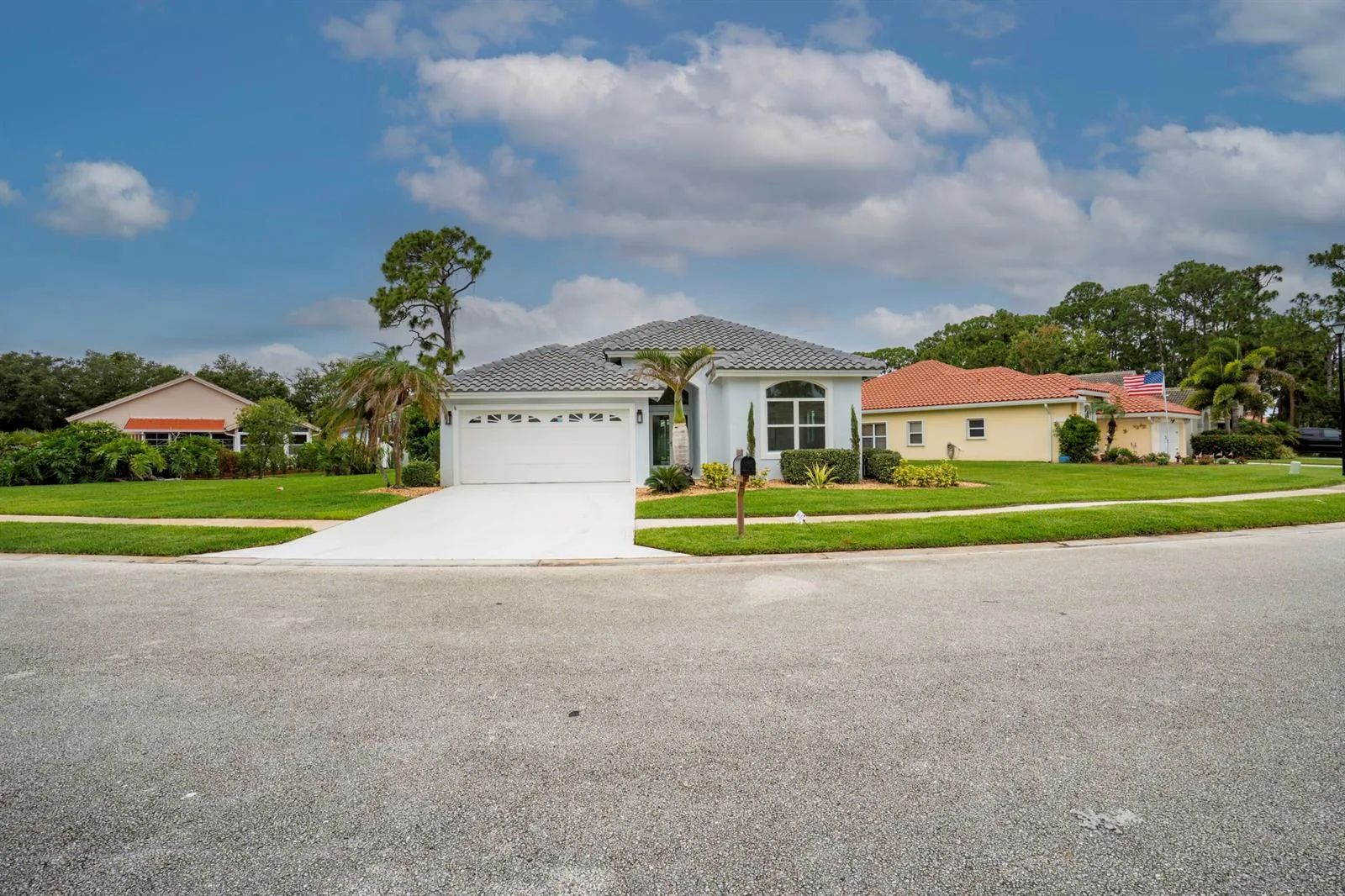 4819 SE Mariner Village Lane, Stuart, FL 34997 photo 2