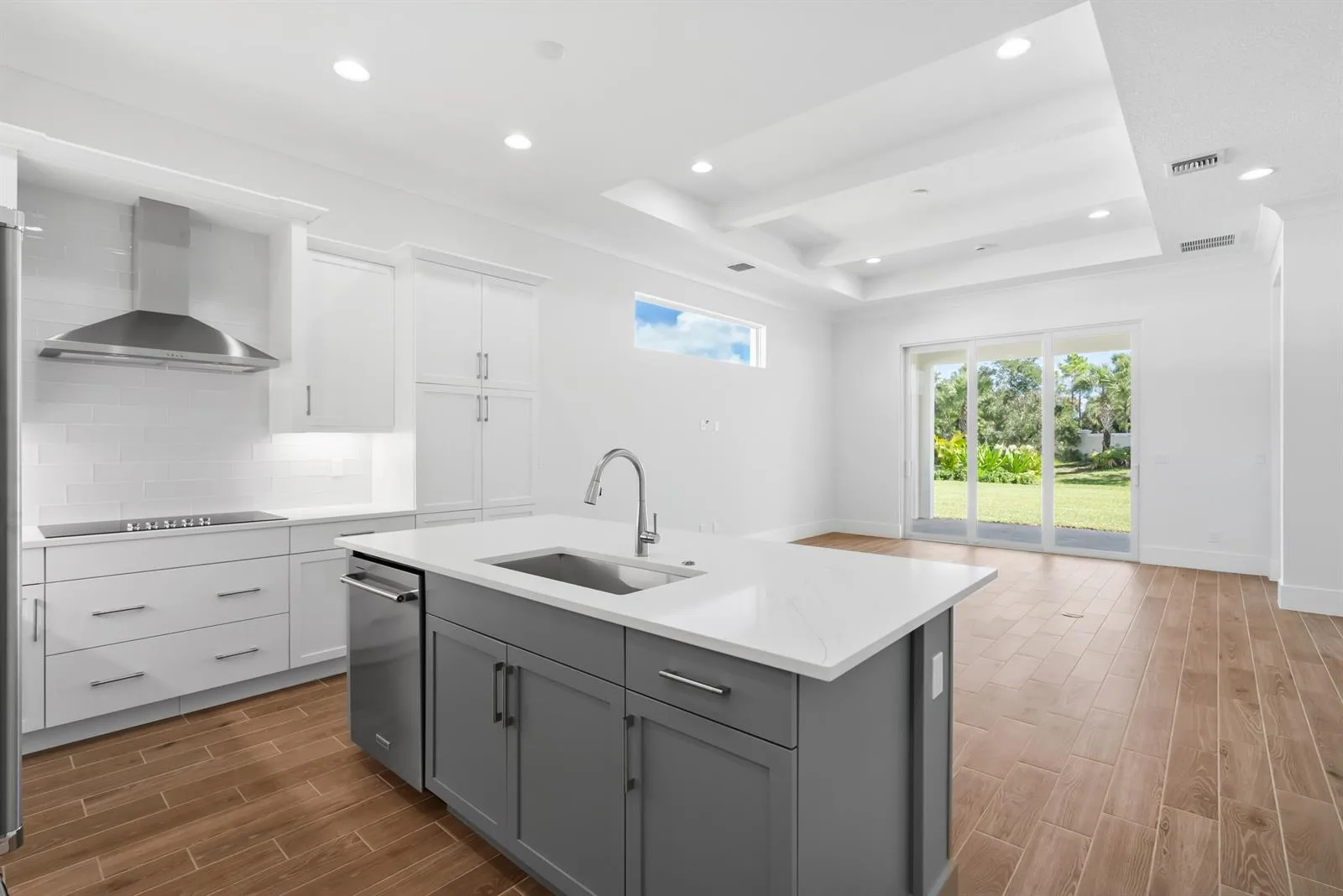 2144 Falls Manor, Vero Beach, FL 32967 photo 2