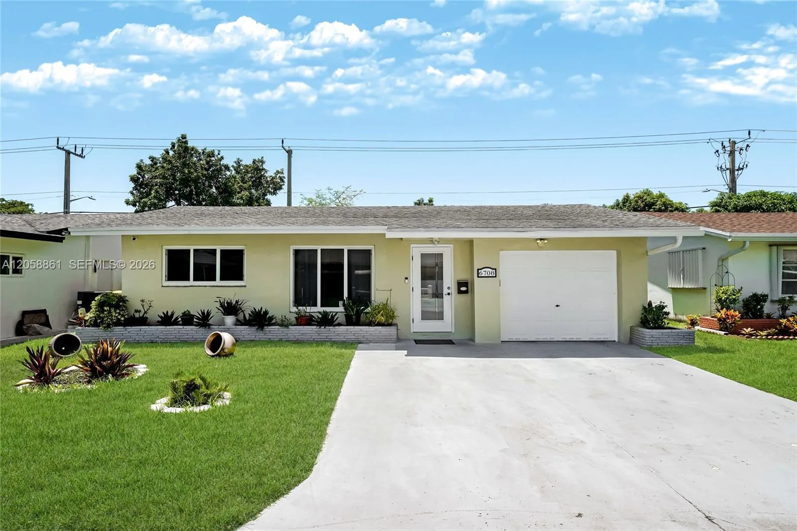 6708 NW 57th Ct, Tamarac, FL 33321