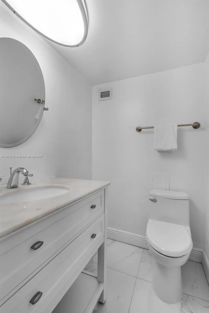 5101 Collins Ave # 12U, Miami Beach, FL 33140 photo 8