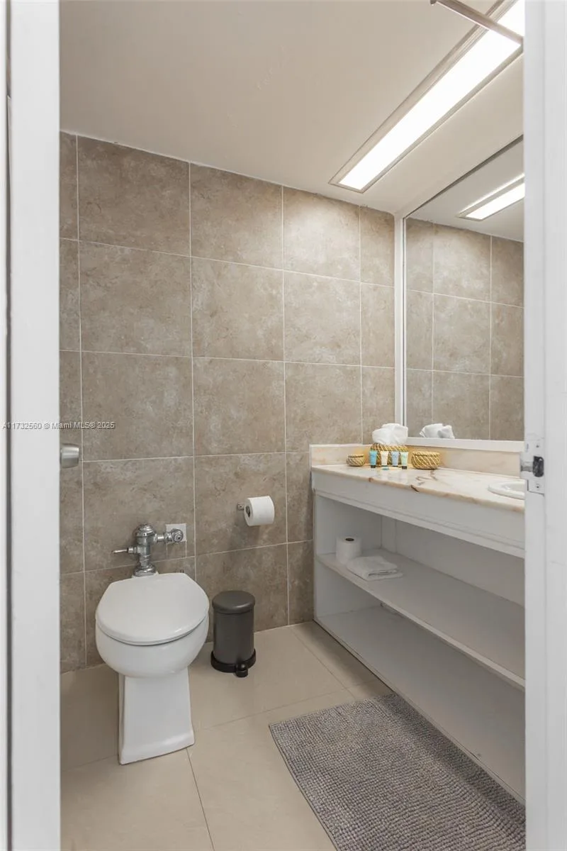 5445 Collins Ave # 1623, Miami Beach, FL 33140 photo 5