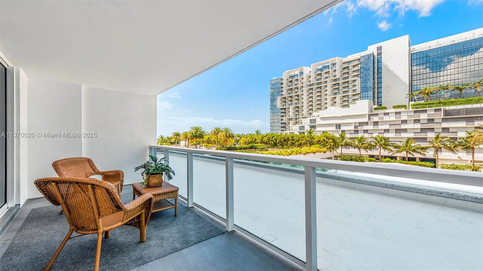 2301 Collins Ave # 301, Miami Beach, FL 33139 — zdjęcie 2