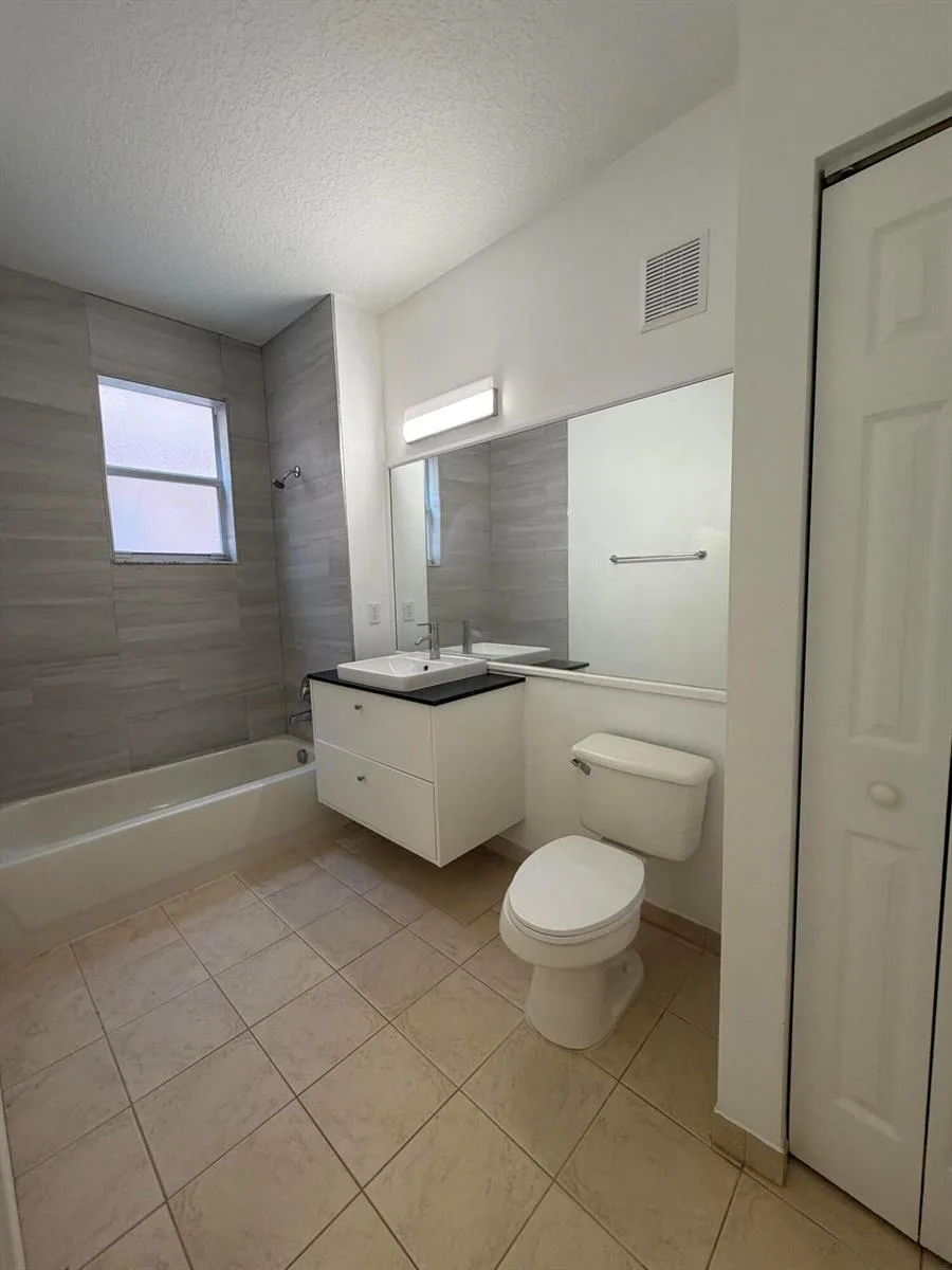 3553 Forest Hill Boulevard # 45, Palm Springs, FL 33406 photo 10
