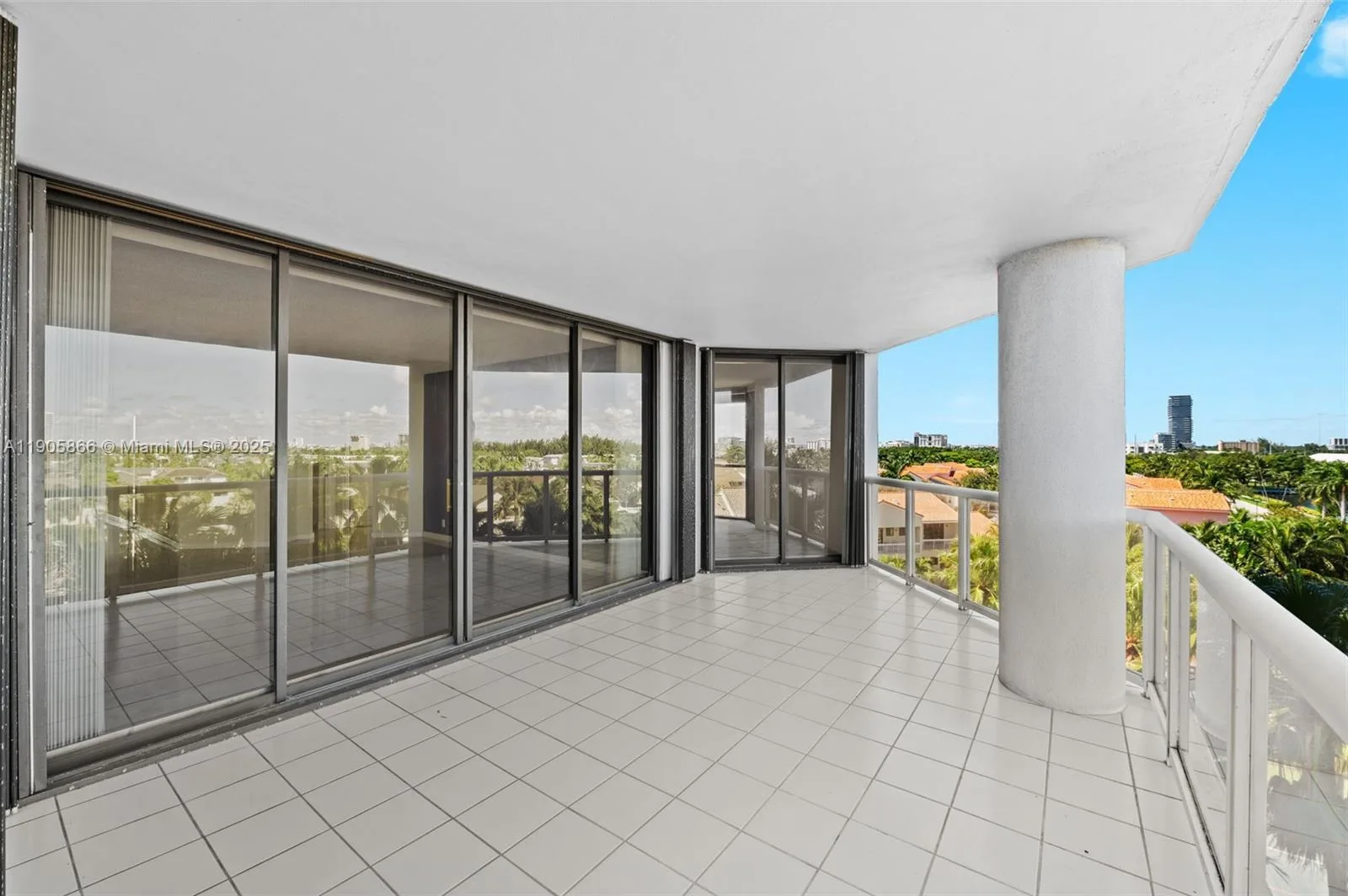 3598 Yacht Club Dr # 602, Aventura, FL 33180 photo 11