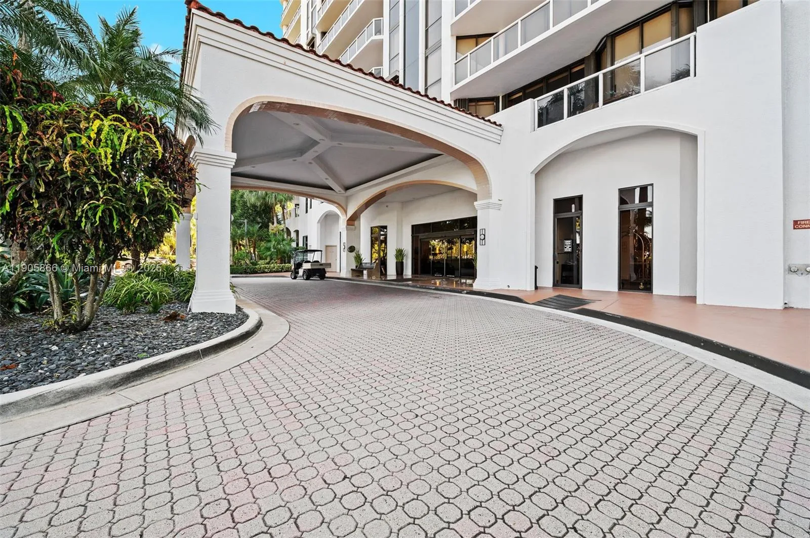 3598 Yacht Club Dr # 602, Aventura, FL 33180 photo 4