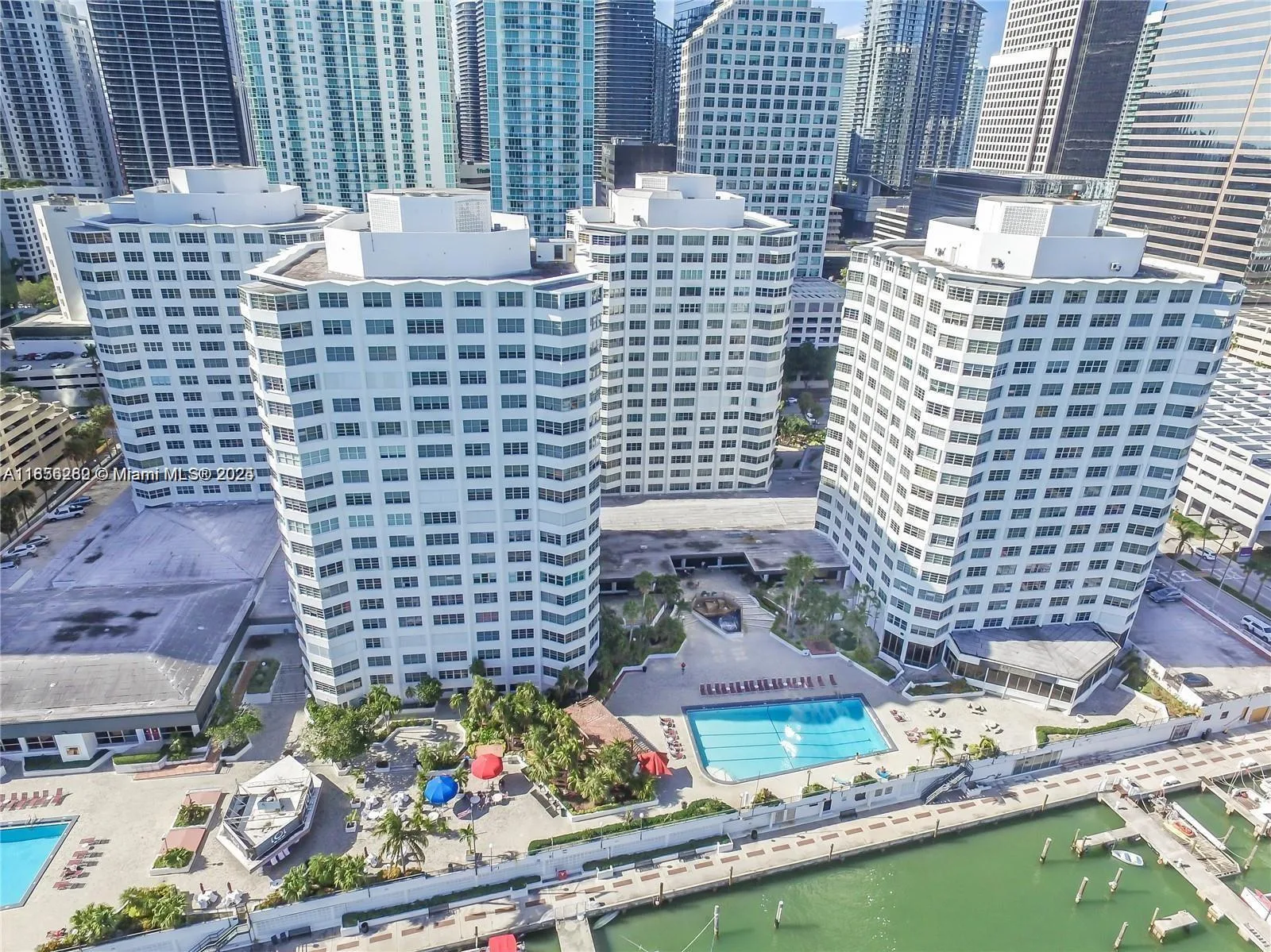 999 Brickell Bay Dr # 709, Miami, FL 33131