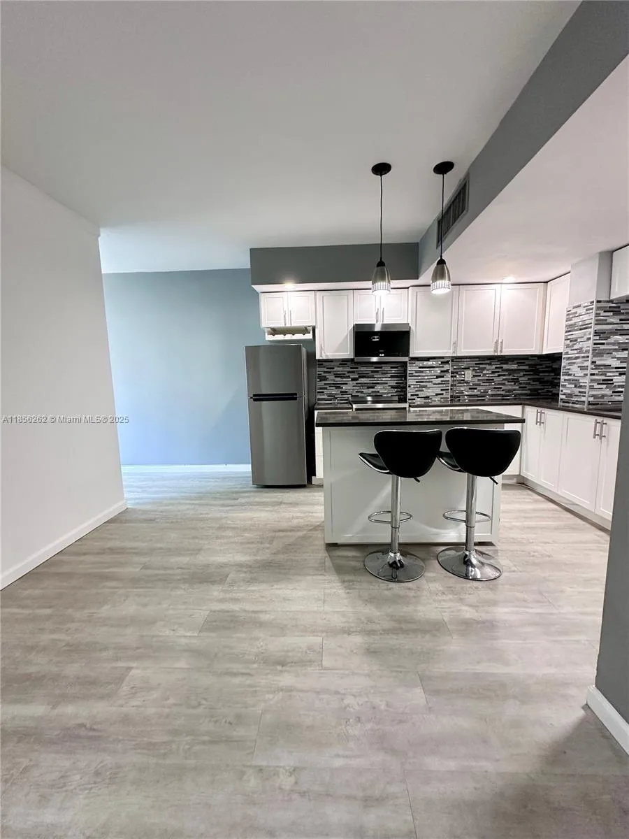 999 Brickell Bay Dr # 709, Miami, FL 33131 photo 13