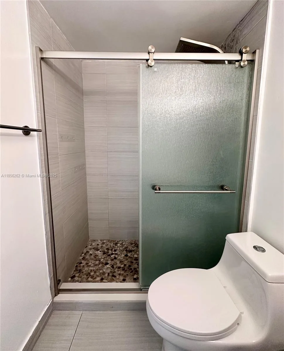 999 Brickell Bay Dr # 709, Miami, FL 33131 photo 5