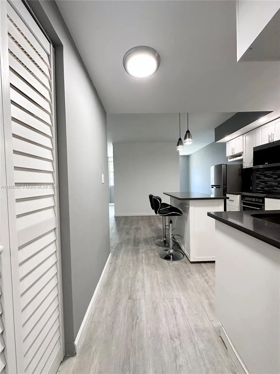 999 Brickell Bay Dr # 709, Miami, FL 33131 photo 8