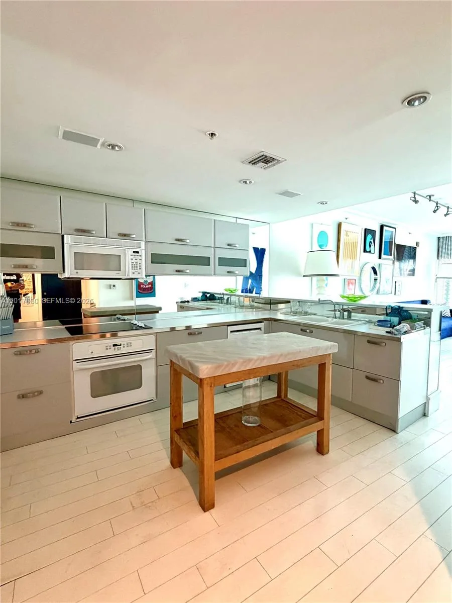 6580 Indian Creek Dr # 207, Miami Beach, FL 33141 photo 4