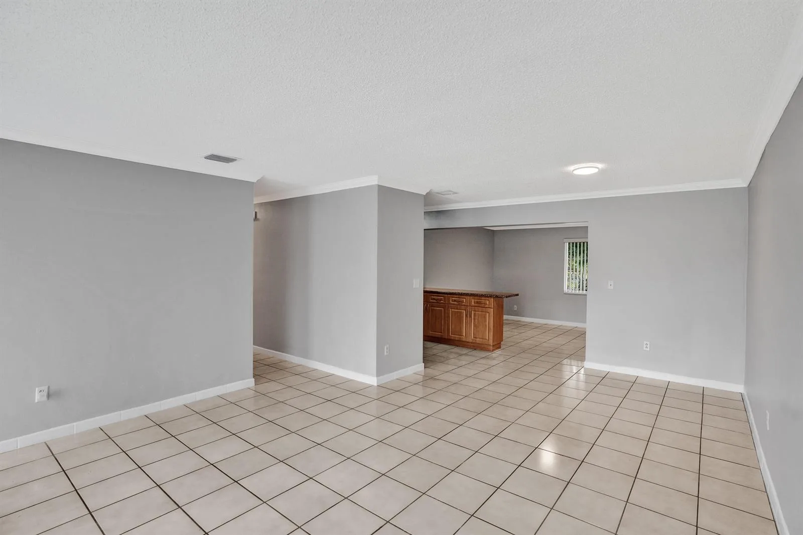 7200 W 14th Avenue, Hialeah, FL 33014 photo 5