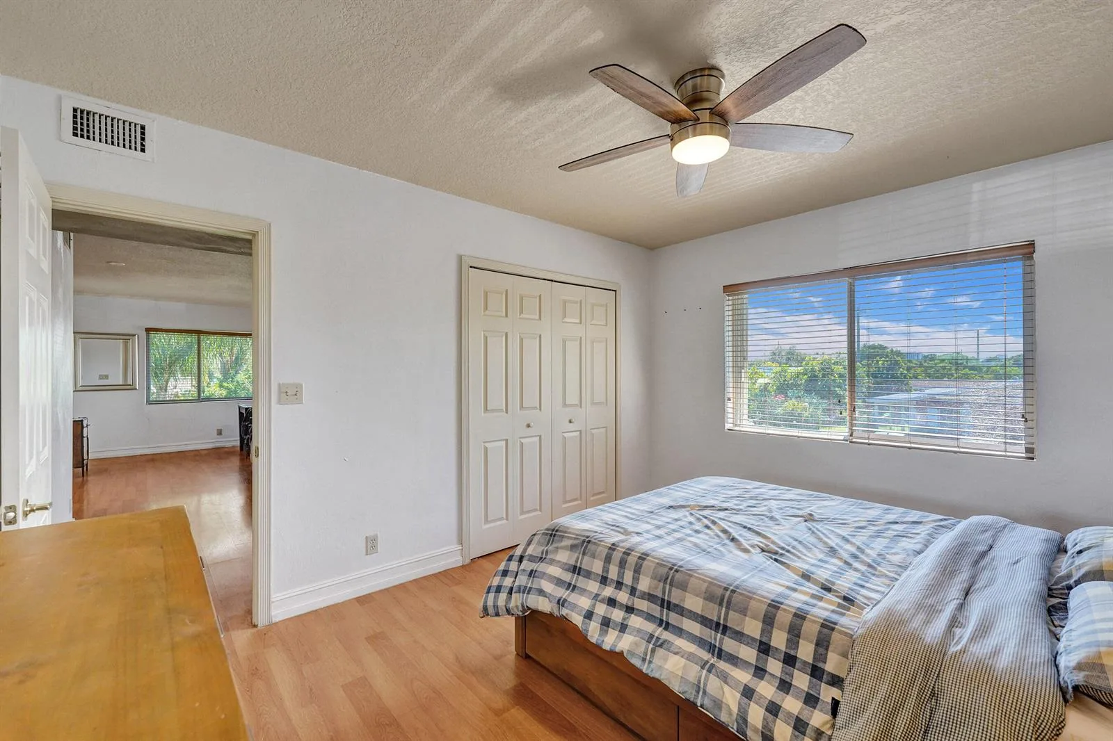 1423 HOLLY HEIGHTS Drive # 12, Fort Lauderdale, FL 33304 photo 3