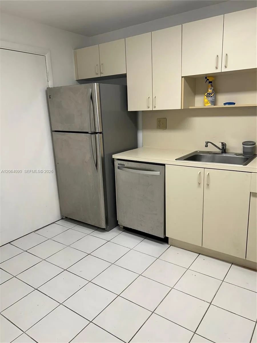 228 NW 26th Ave # 1, Miami, FL 33125