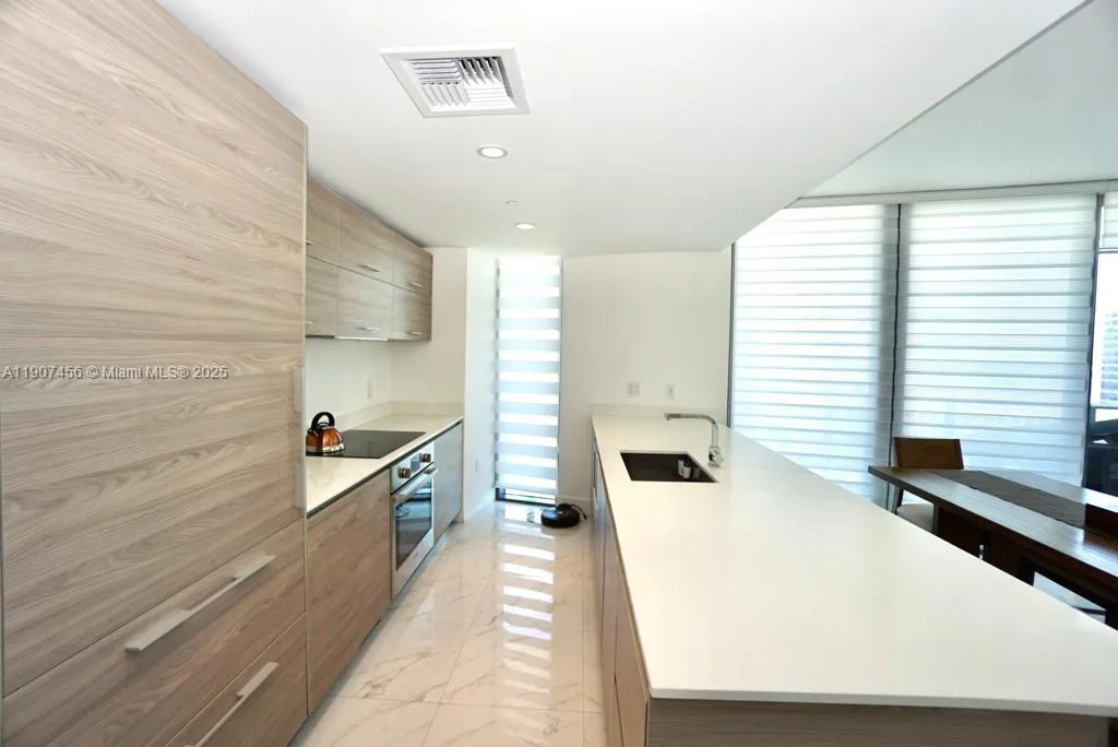1300 S Miami Ave # 2005, Miami, FL 33130 photo 10