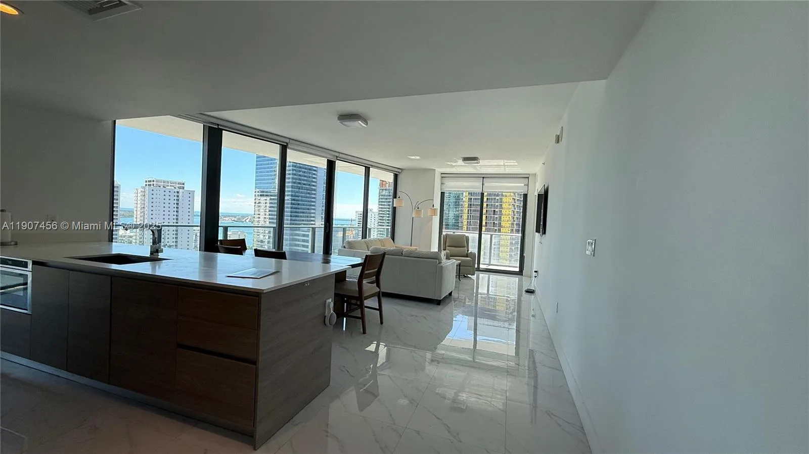 1300 S Miami Ave # 2005, Miami, FL 33130 photo 4