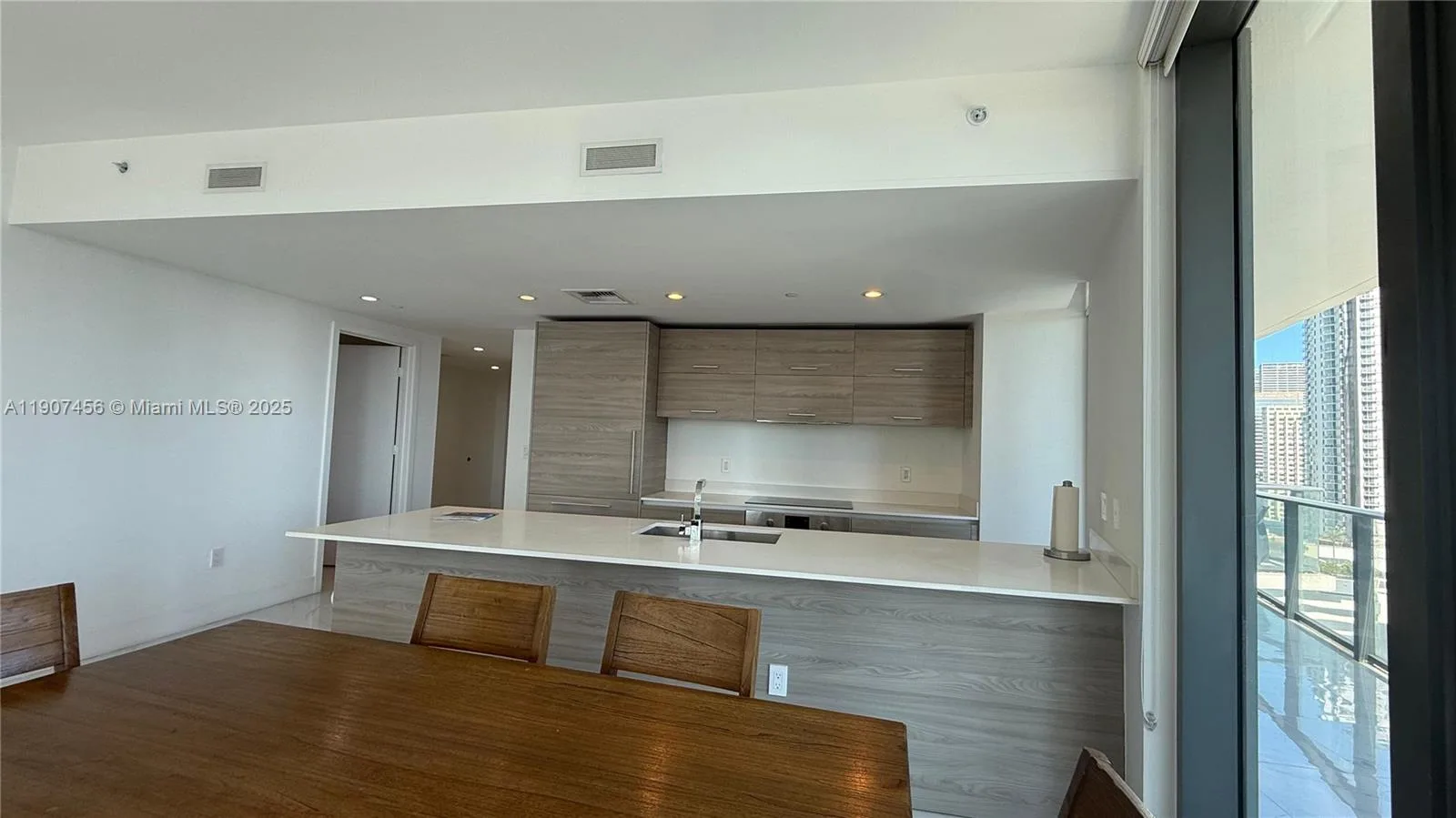 1300 S Miami Ave # 2005, Miami, FL 33130 photo 8