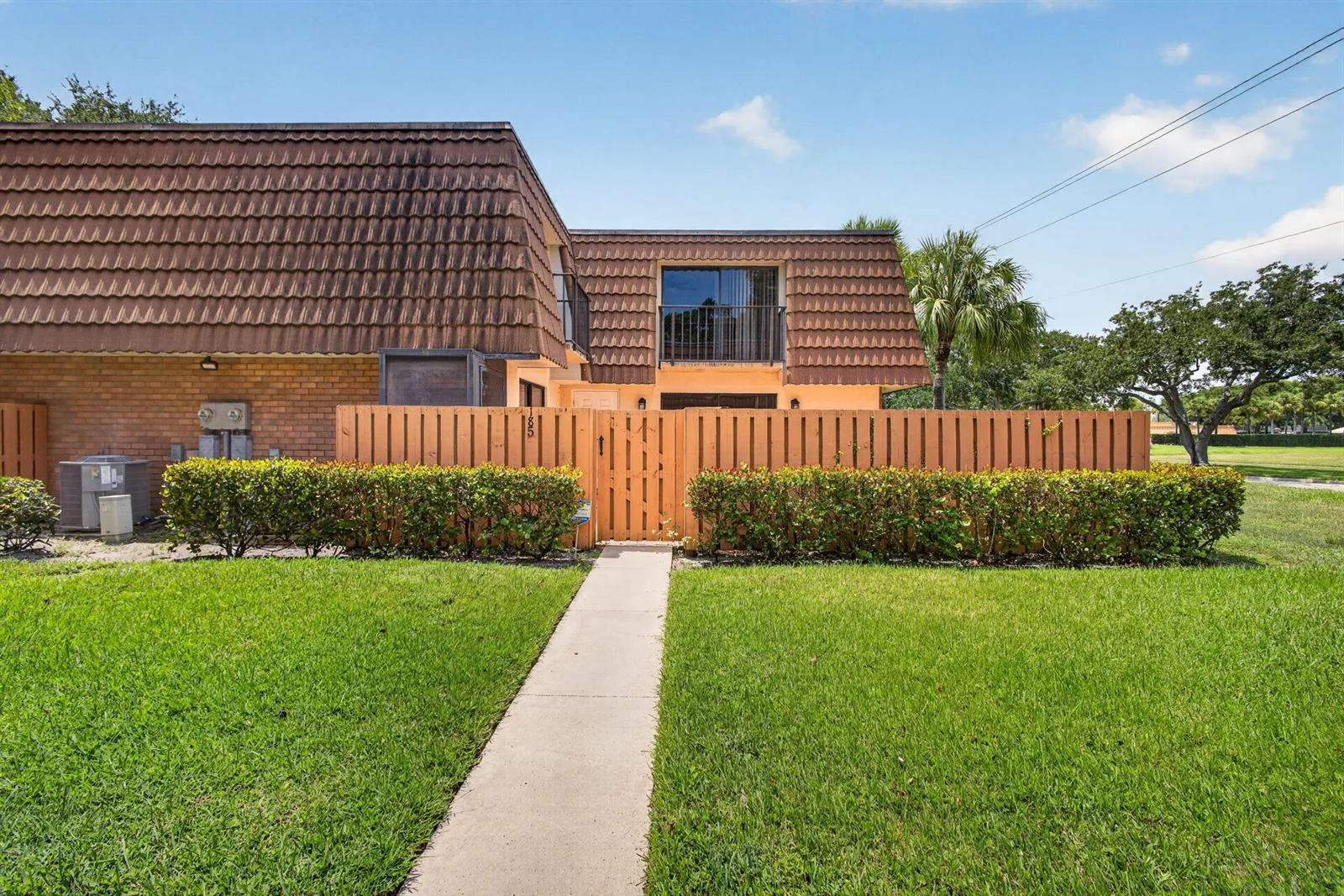 185 Charter Way, West Palm Beach, FL 33407