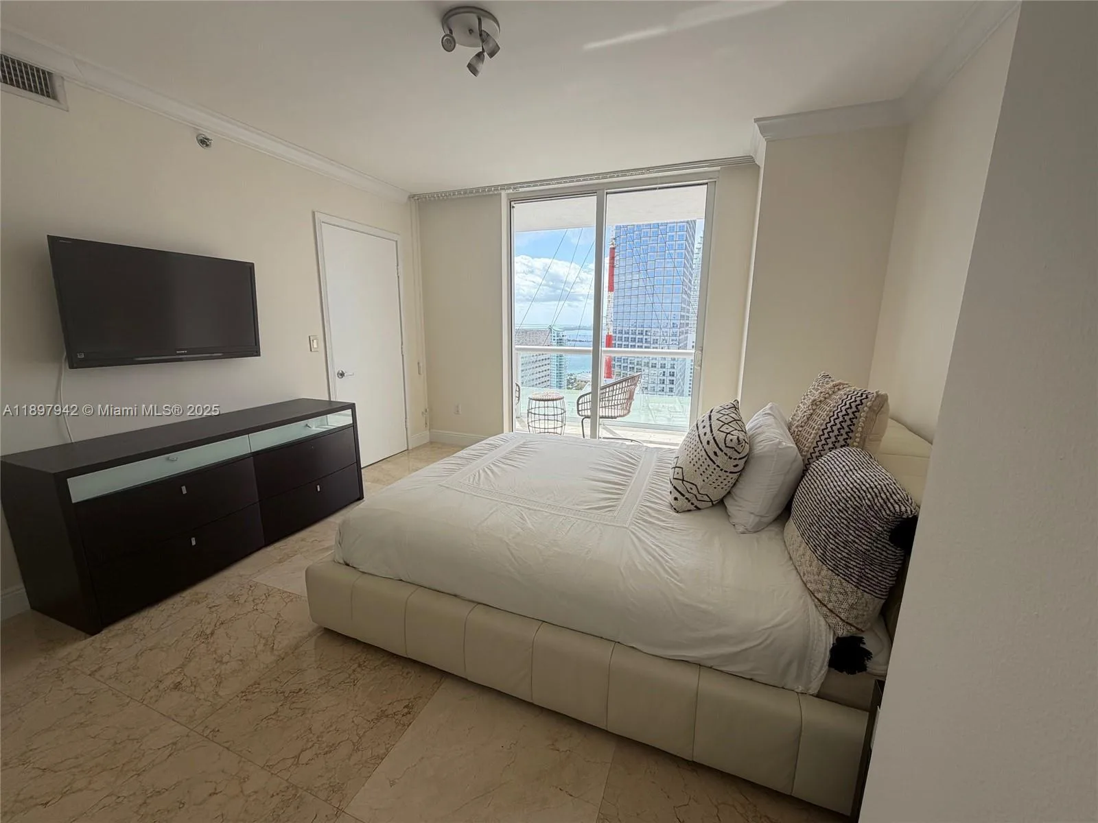 50 Biscayne Blvd # 5211, Miami, FL 33132 photo 12
