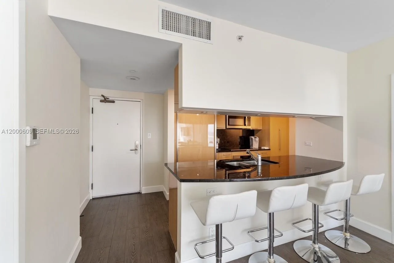 6801 Collins Ave # LPH10, Miami Beach, FL 33141 photo 4