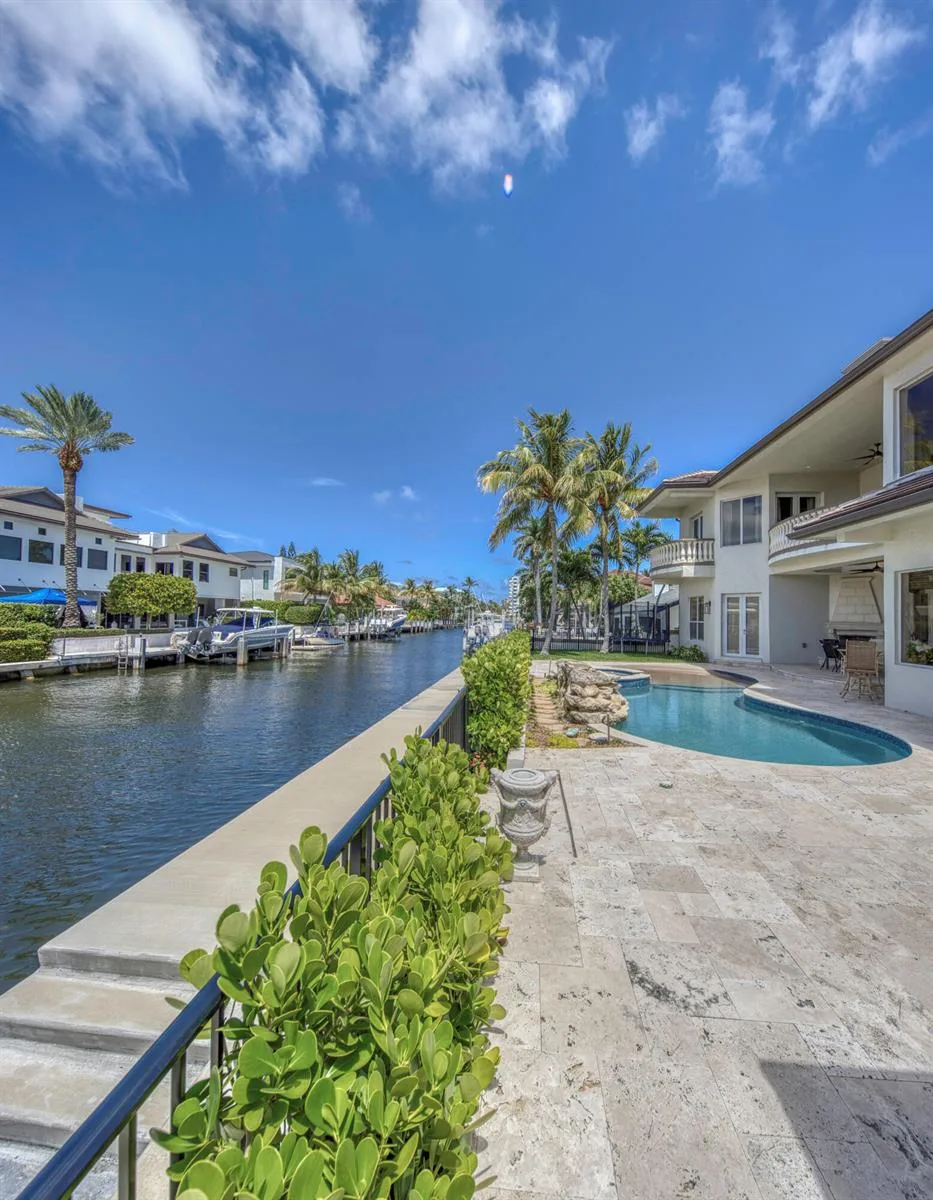 945 Cypress Drive, Delray Beach, FL 33483