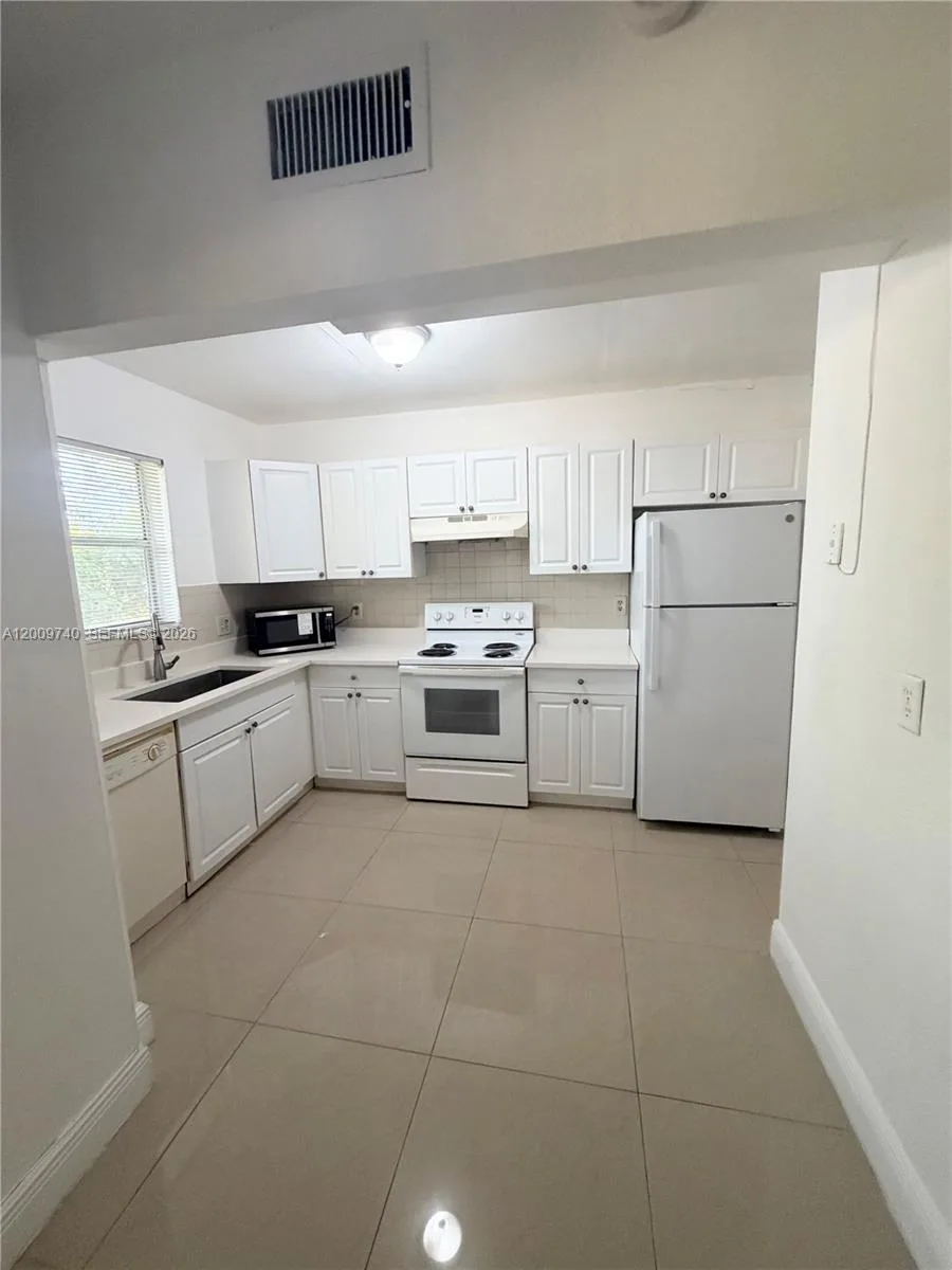 10762 La Placida Dr # 7-308, Coral Springs, FL 33065 photo 2