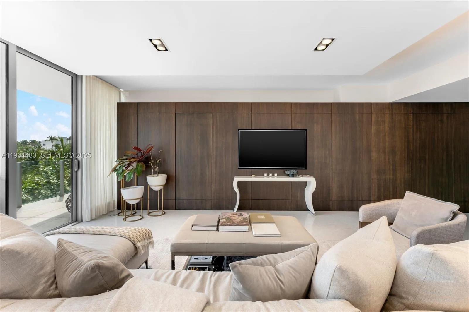 1 Collins Ave # 308, Miami Beach, FL 33139 photo 4