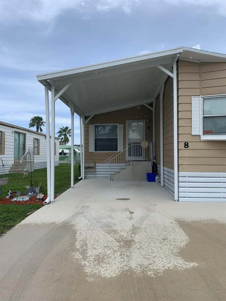 8 SE Hernando Lane, Port St. Lucie, FL 34952