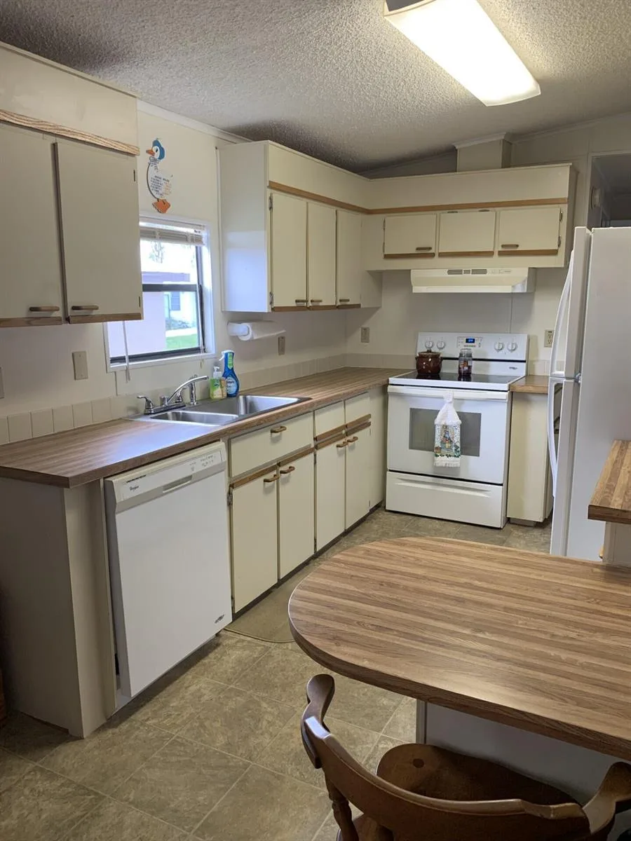 8 SE Hernando Lane, Port St. Lucie, FL 34952 photo 12