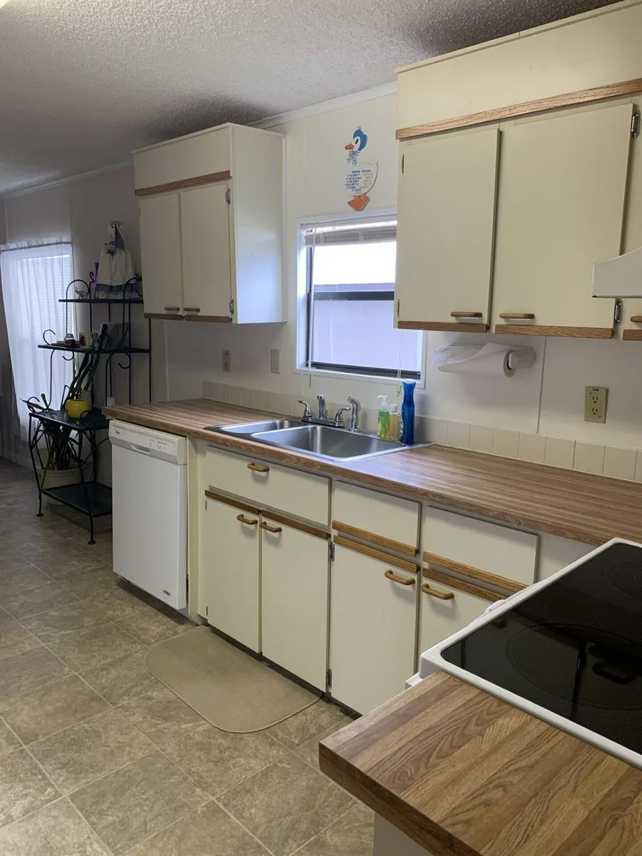 8 SE Hernando Lane, Port St. Lucie, FL 34952 photo 6